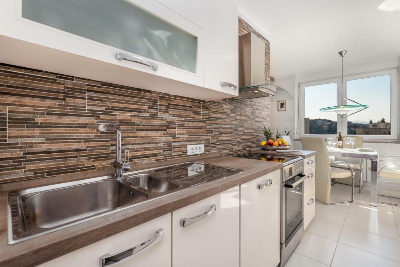 Apartment City View Rijeka Bagian luar foto
